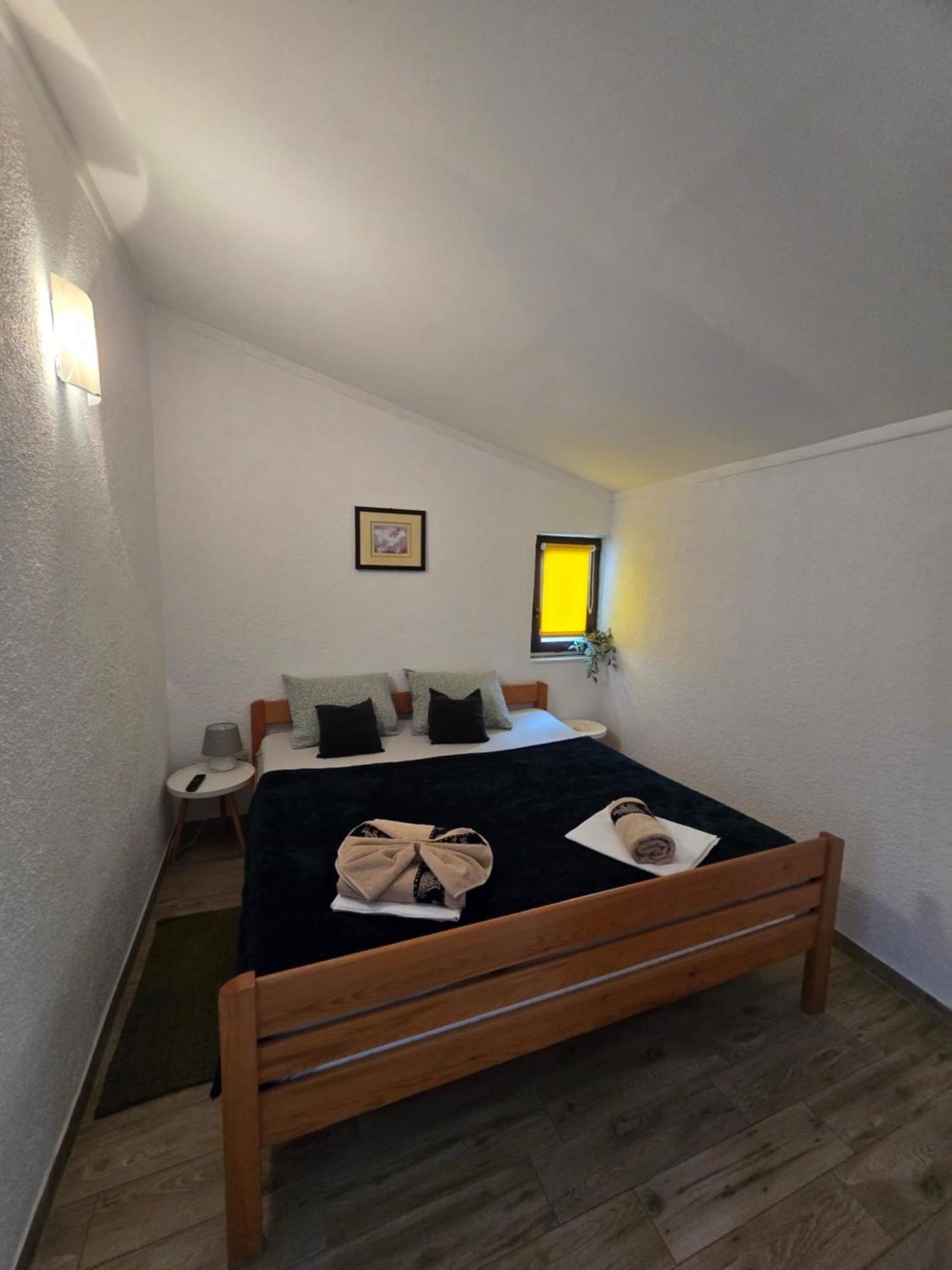 Apartments Lola Biograd Na Moru Exterior photo